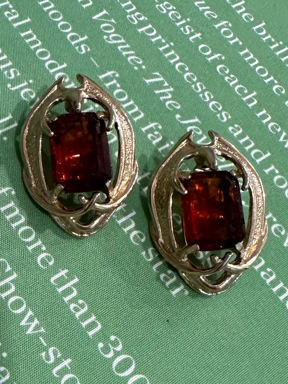Vintage Sarah Coventry Gold tone Clip Earrings with Brown | Women Jewelry